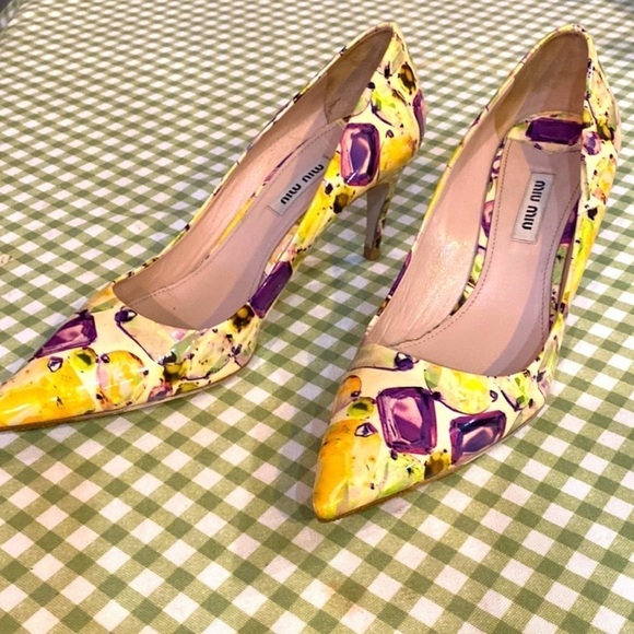 MIU MIU Patent Leather Jewel Printed Pointed Toe Heels Size 39 VGUC - Picture 1 of 11